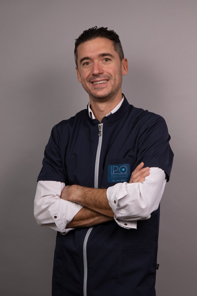 Dr Charles Van Went — Ophtalmologiste associé co-fondateur à l'IPO Paris