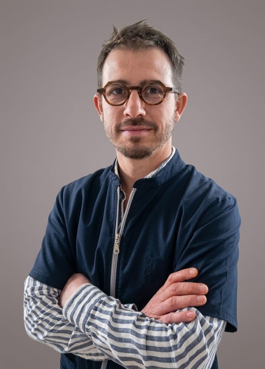 Victor Pouillot, contactologue à l'IPO Paris